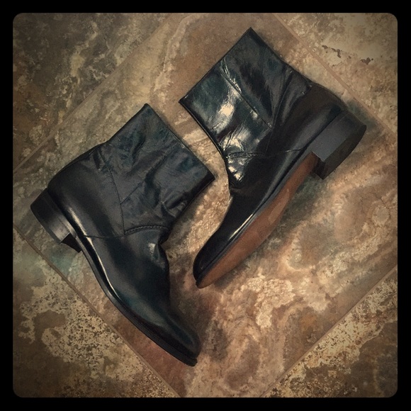 Black zip-up boots - Picture 1 of 4